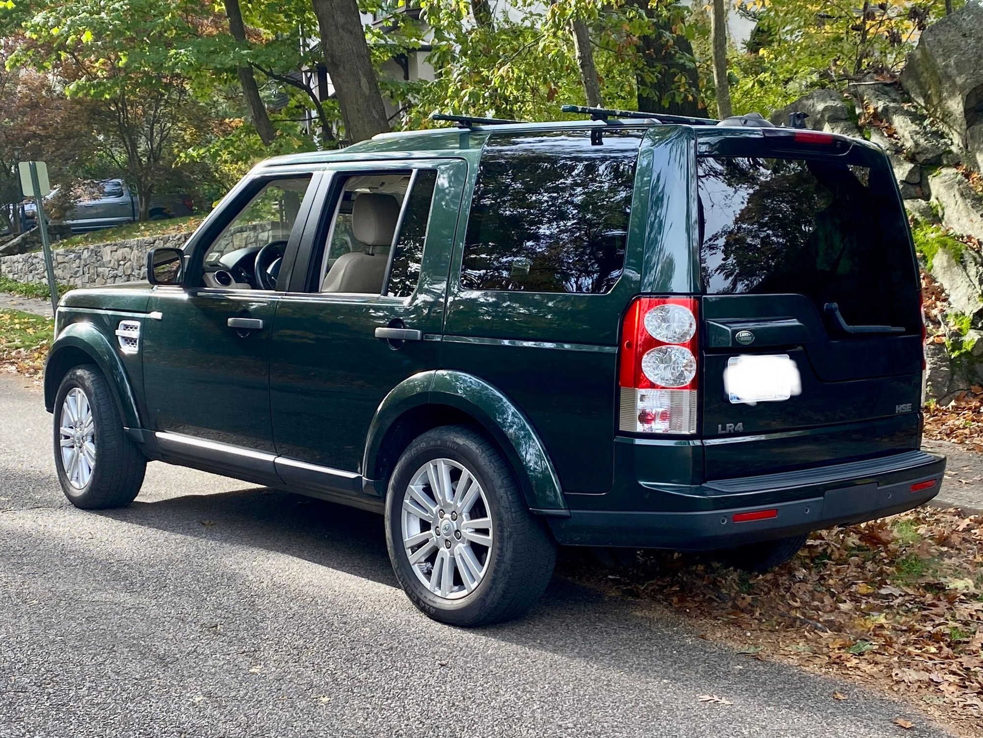 2011 Land Rover LR4 - 2011 LR4 HSE Galway Green - Used - VIN SALAG2D49BA568357 - 158,000 Miles - 8 cyl - 4WD - Automatic - SUV - Other - Pelham, NY 10803, United States