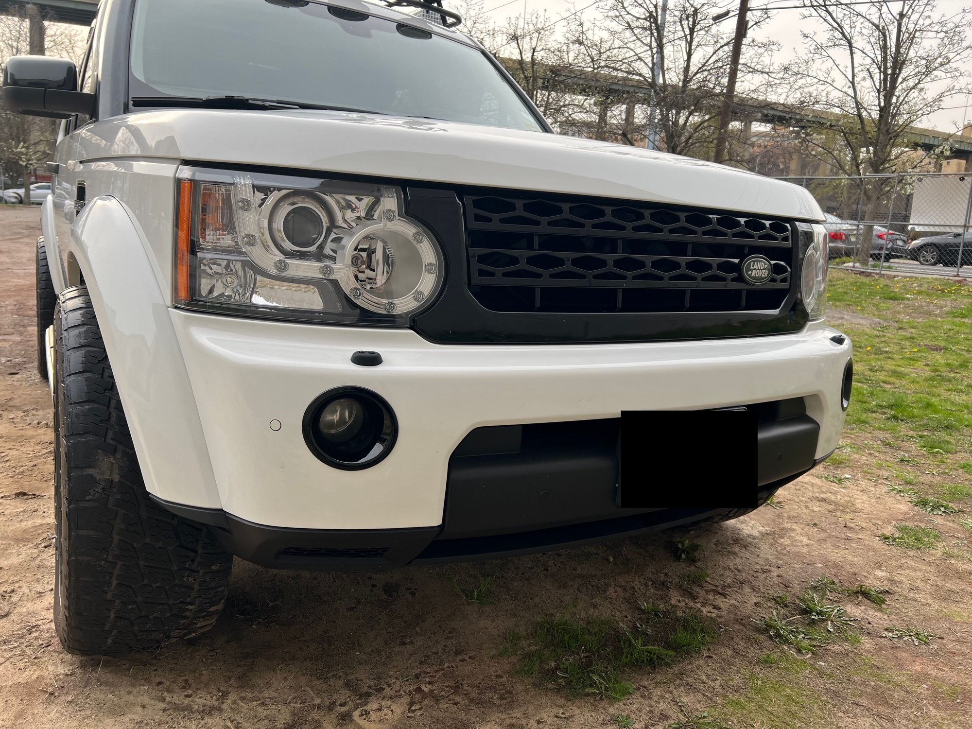 2012 Land Rover LR4 - 2012 Land Rover LR4 HSE - Used - VIN SALAK2D49CA646698 - 83,133 Miles - 8 cyl - AWD - Automatic - White - Jersey City, NJ 07302, United States
