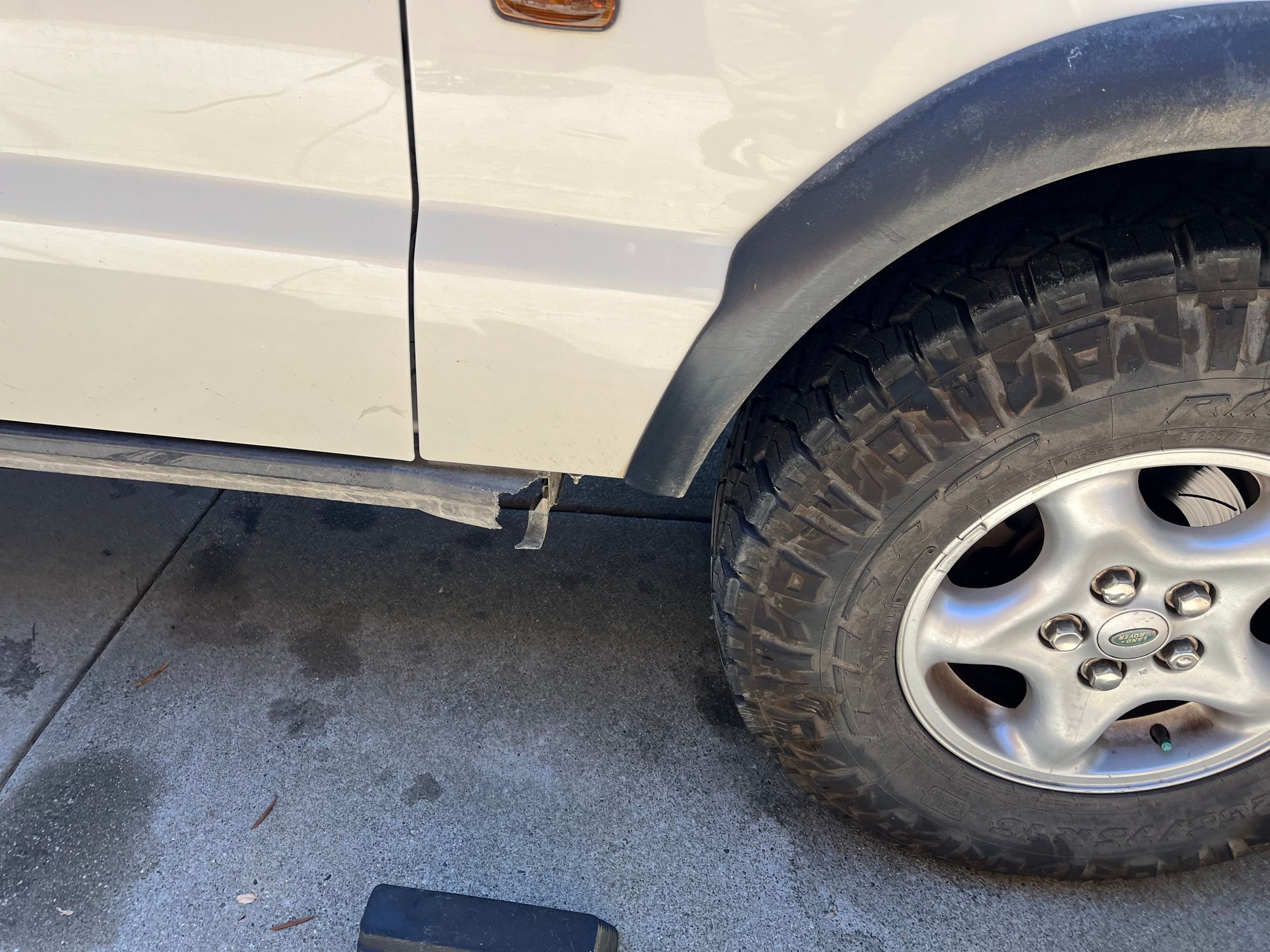 2000 Land Rover Discovery - 2000 Land Rover Discovery 2 SE7 - Used - VIN SALTY1540YA241322 - 203,000 Miles - 8 cyl - 4WD - Automatic - SUV - White - Castro Valley, CA 94552, United States
