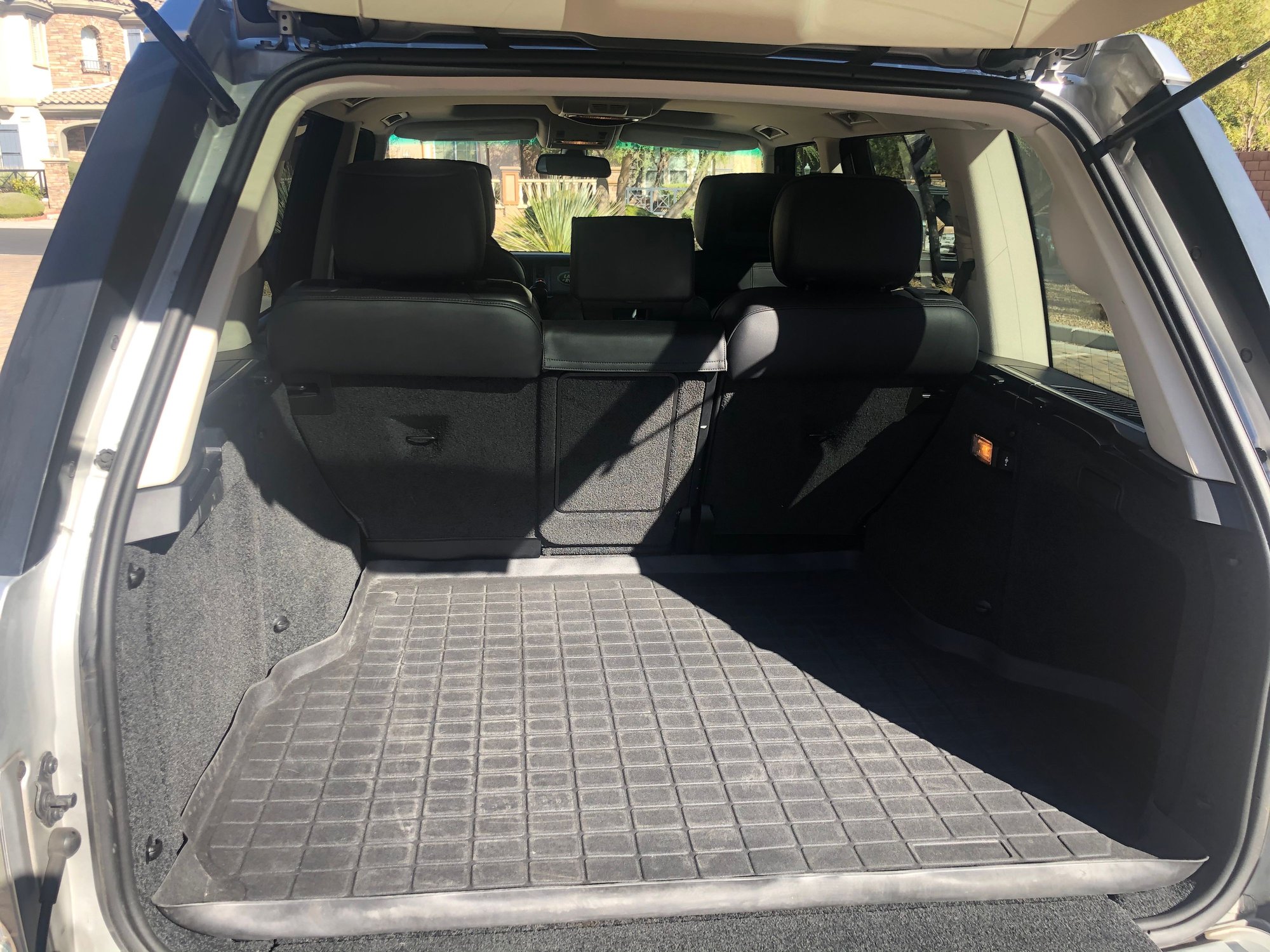 2006 Land Rover Range Rover - SUPER CLEAN 2006 RR Supercharged - Used - VIN 111111111111111 - 80,500 Miles - 8 cyl - 4WD - Automatic - SUV - Silver - Las Vegas, NV 89179, United States