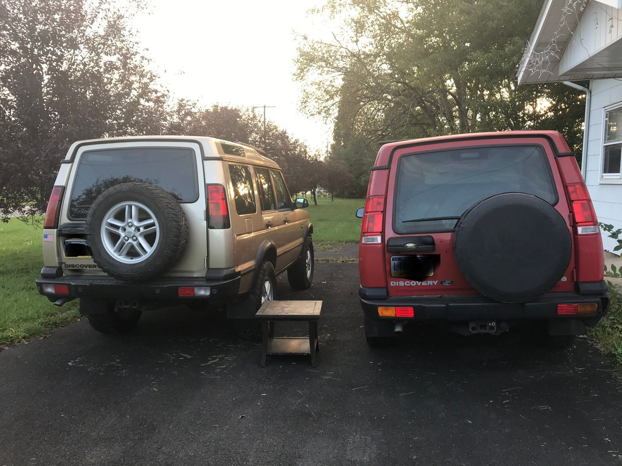2000 Land Rover Discovery - 2000 & 2004 Discovery II for sale - Used - VIN SALTY1243YA260712 - 192,340 Miles - 8 cyl - 4WD - Automatic - SUV - Red - Auburn, PA 17922, United States
