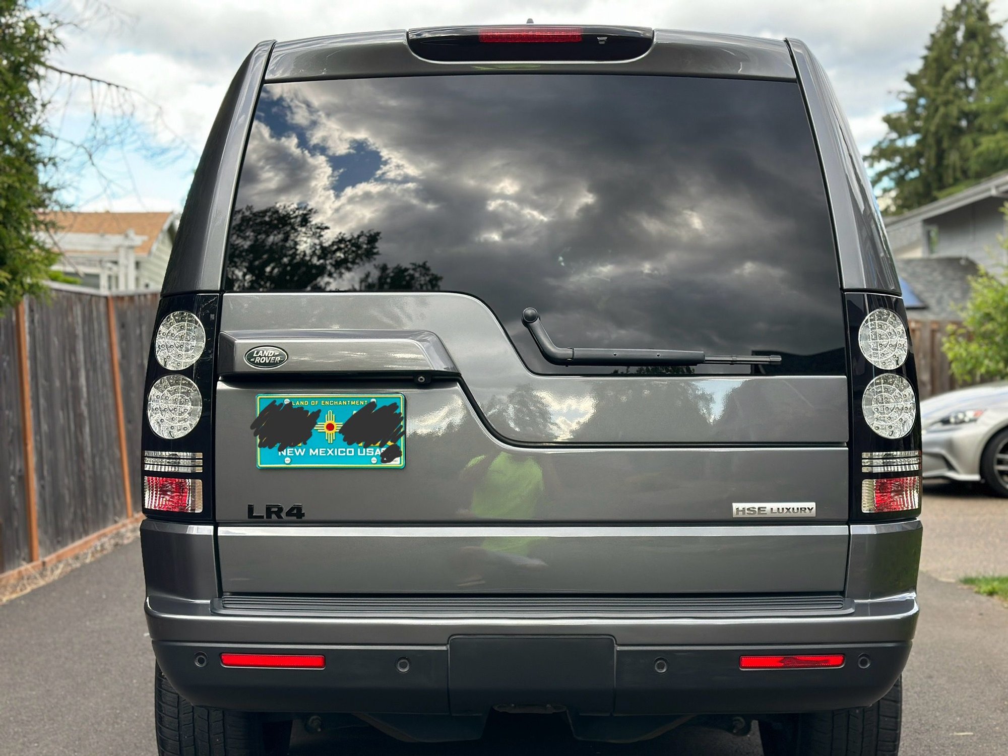 2016 Land Rover LR4 - 2016 LR4 HSE LUX (Non-HD) - Used - VIN SALAK2V68GA787980 - 121,500 Miles - 6 cyl - AWD - Automatic - SUV - Gray - Beaverton, OR 97078, United States