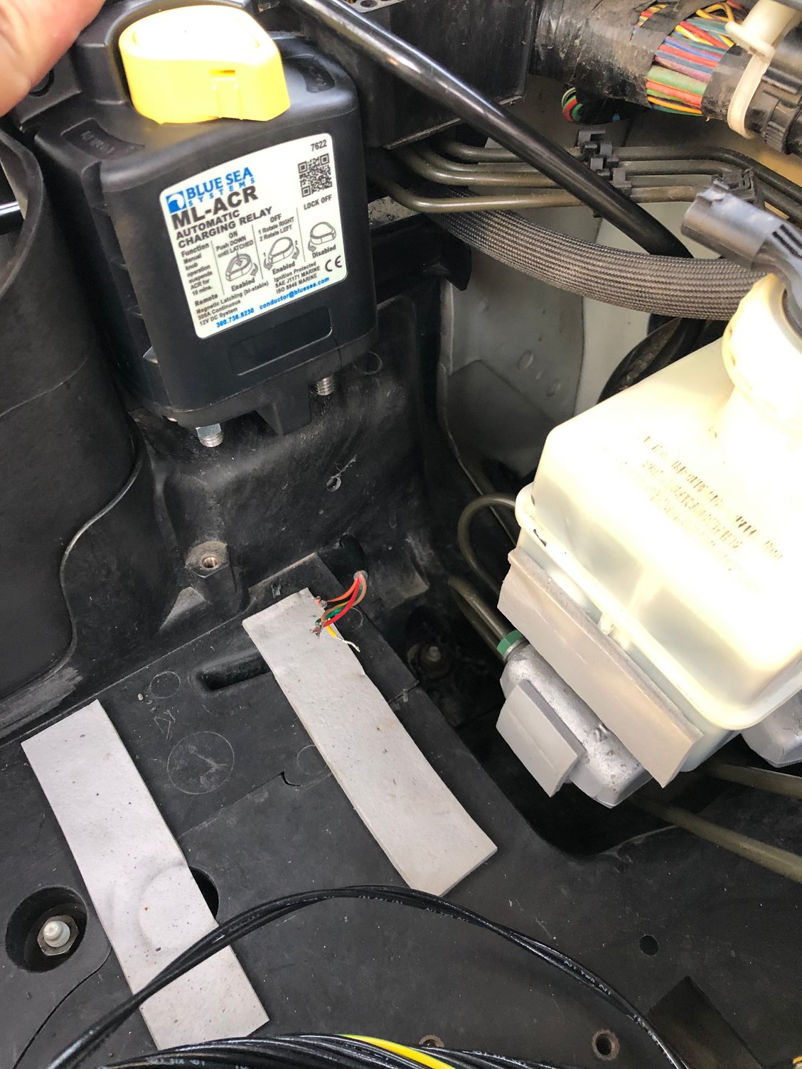 LR3 My dual battery / auxiliary battery install Page 2 Land Rover