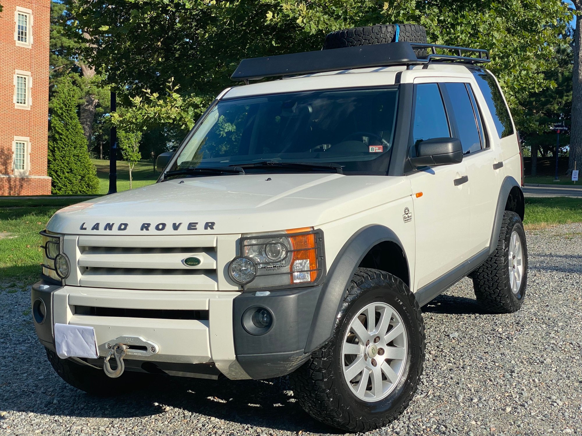 2005 Land Rover LR3 - 2005 lr3 for sale - Used - VIN SALAE24475A340500 - 185,462 Miles - 8 cyl - 4WD - Automatic - SUV - White - Richmond, VA 23229, United States