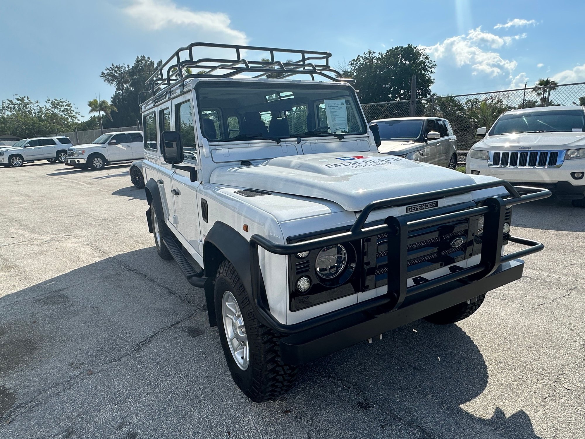 1995 Land Rover Defender 90 - 1995 land rover defender 110 - Used - VIN SALLDHM68MA968960 - 151,788 Miles - 4 cyl - 4WD - Manual - Wagon - White - Delray Beach, FL 33483, United States