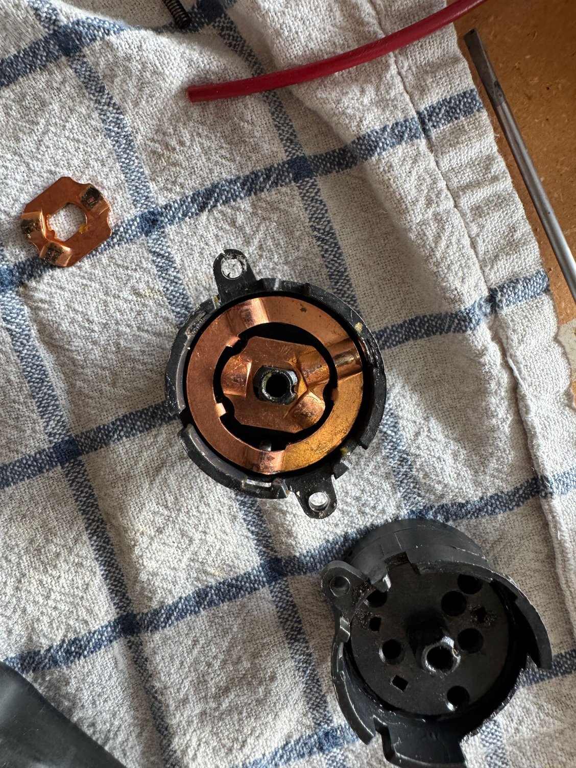 Cleaned and assembled. Junkyard housing on the bottom.