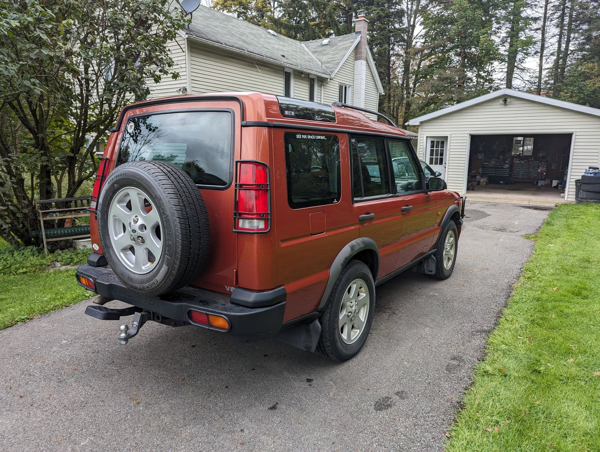 2000 Land Rover Discovery - 2000 Discovery 2, Kinversand Red, make offer - Used - VIN SALTY1242YA240841 - 191,000 Miles - 8 cyl - 4WD - Automatic - SUV - Orange - Lake Ariel, PA 18436, United States