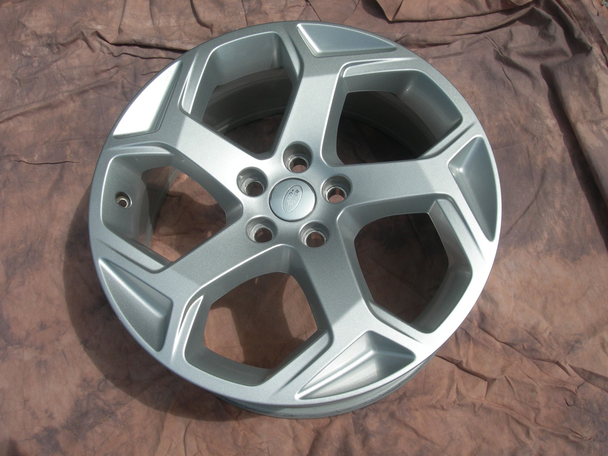 Wheels and Tires/Axles - Range Rover Sport OEM Rims 20" x 8.5" $600 + shipping - Used - 2015 to 2024 Land Rover Range Rover Sport - Edmonds, WA 98020, United States