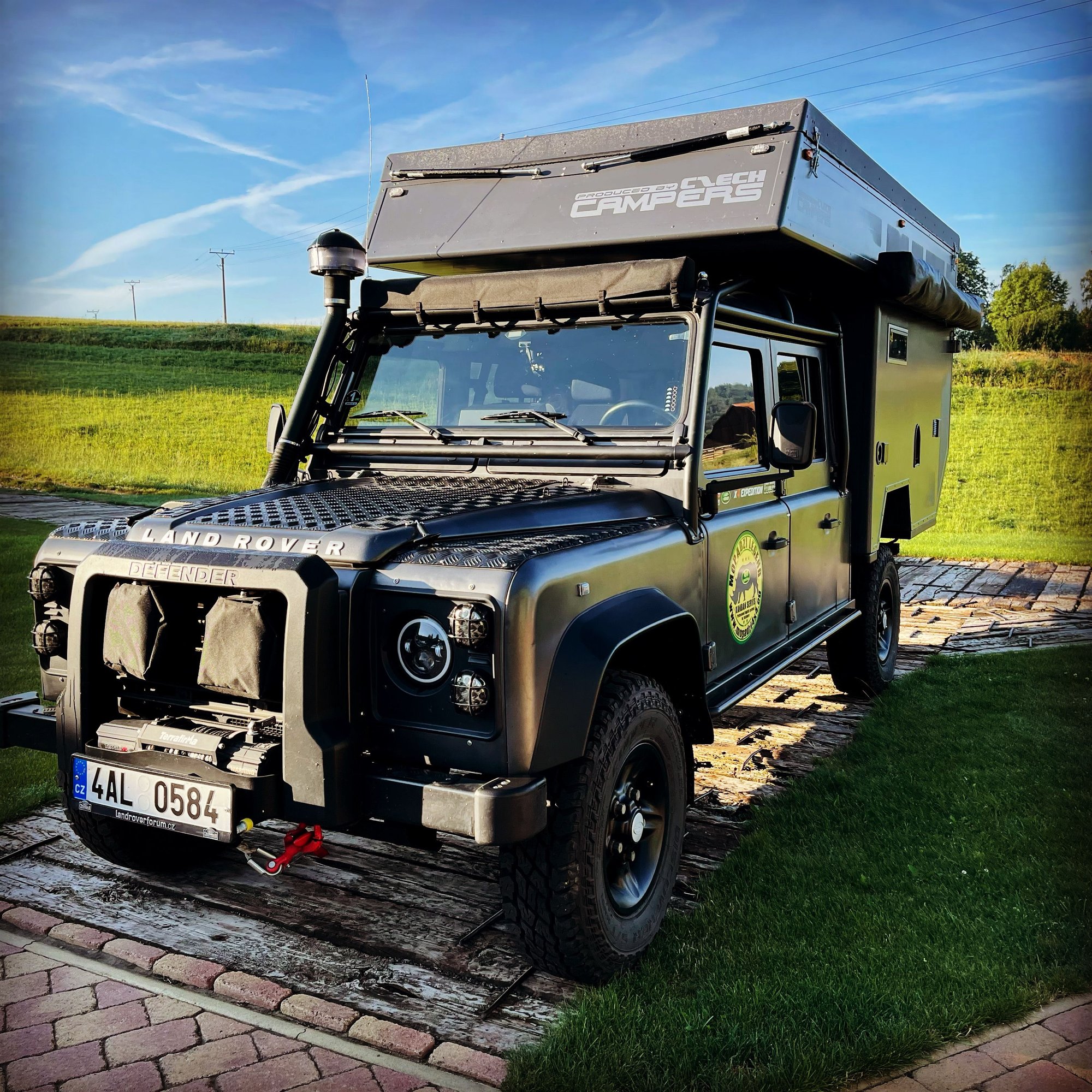 1997 Land Rover Defender 90 - Defender 130 300Tdi 2,8 comletely newly built - Used - VIN SALLDKH68VA113306 - 40,000 Miles - 4 cyl - 4WD - Automatic - Truck - Gray - Usti Nad Orlici, Czech Republic
