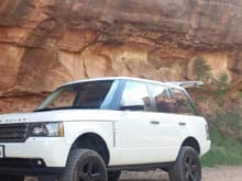 Range Rover L322 with 2 inch Johnson Rod lift kit and 275-55-18 tires.