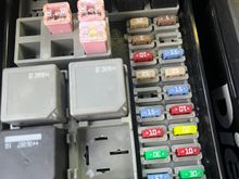 Here is a pic of the fuse panel showing the missing relay and the fuse.