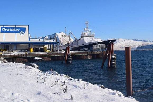 Mid November 2015: Final offload complete and most of the crew went home. I stayed and took on a "shipyard" contract and worked side by side with a small handful of dedicated engineers.