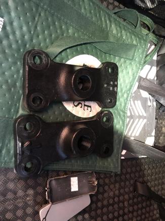 Stock plates to receive the on-road recovery loop