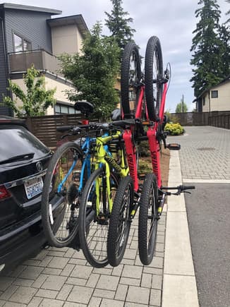 Thule rack with a built in  pivot (broke in under a month)