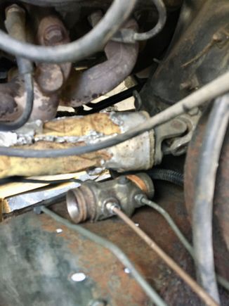 The proportioning valve(busted one) attached to make it easy to lineup the lines. 