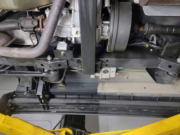 Left part cleaned, right part not yet cleaned ... 