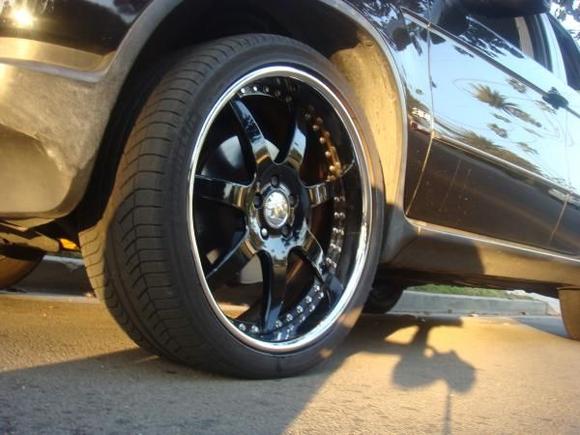 MAKE ME an offer for the rims 
22" black/Chrome NC forged
(310)666-9162
pplanner126@yahoo.com