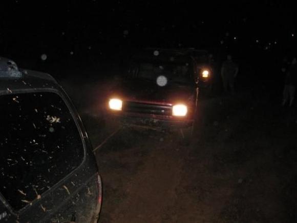 4-runner pulling me(inside spot), pulling an F-250. All but me had street tires. Needless to say, this configuration didn't work...lol