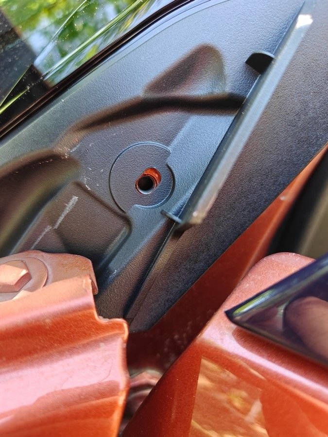 screw hole