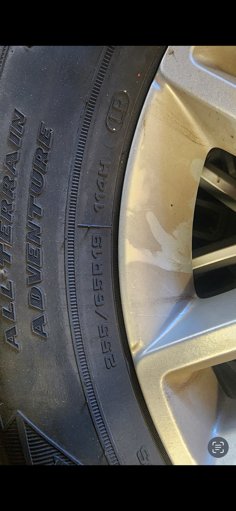 Wheels and Tires/Axles - Land Rover rims and tires Set of 5( price 1600$ cash preferred ) - Used - All Years  All Models - Camarillo, CA 93012, United States