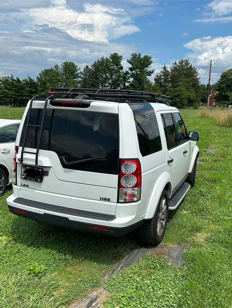 2013 Land Rover LR4 - 2013 lr4 hse - v8 - Used - VIN SALAG2D49DA664220 - 97,000 Miles - 8 cyl - AWD - Automatic - SUV - White - Middle River, MD 21220, United States