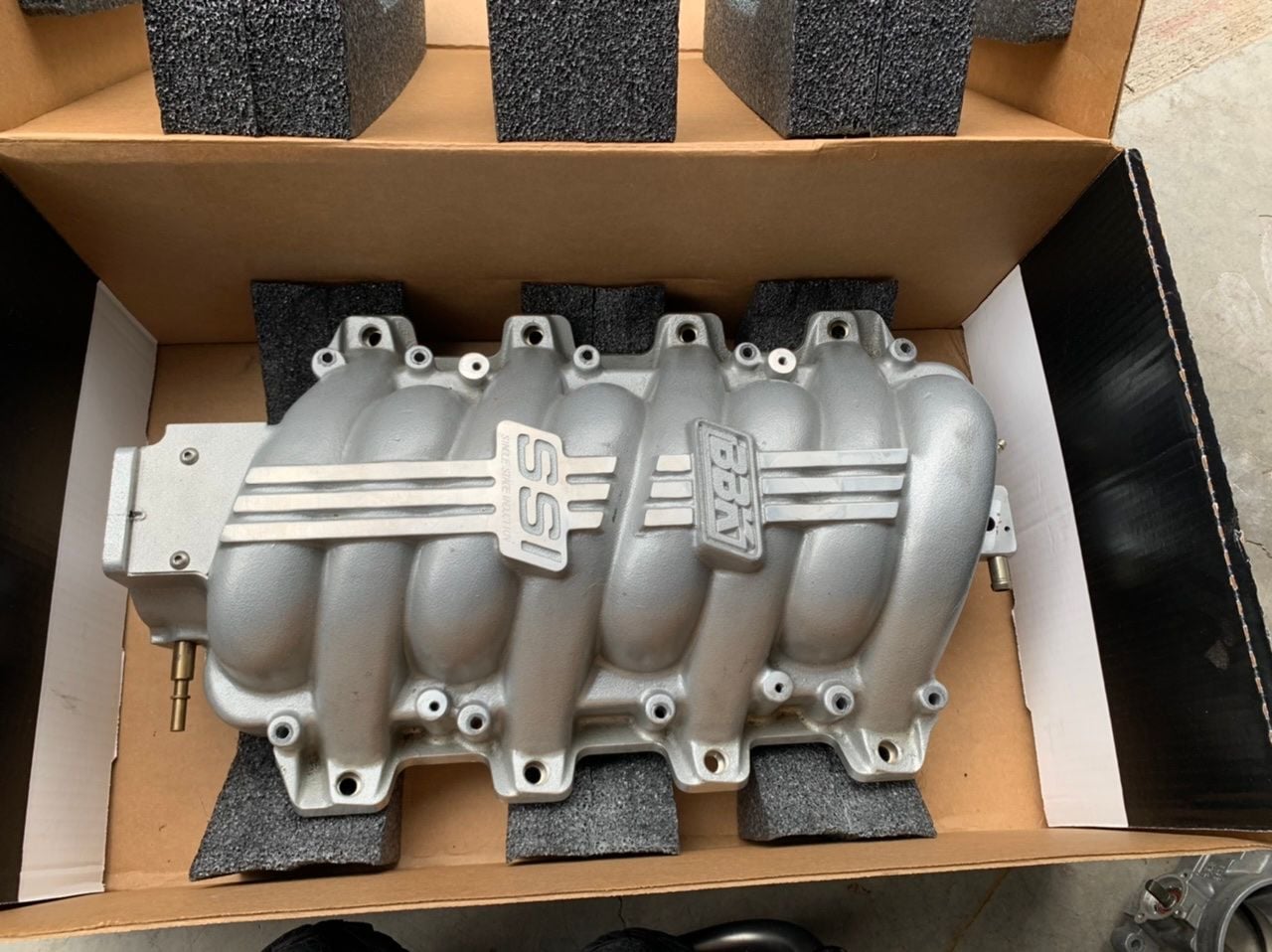 Engine - Intake/Fuel - BBK intake Manifold aluminum LS1 LS6 LS2 cathedral port heads - Used - 1997 to 2008 Chevrolet Corvette - Gainesville, VA 20155, United States