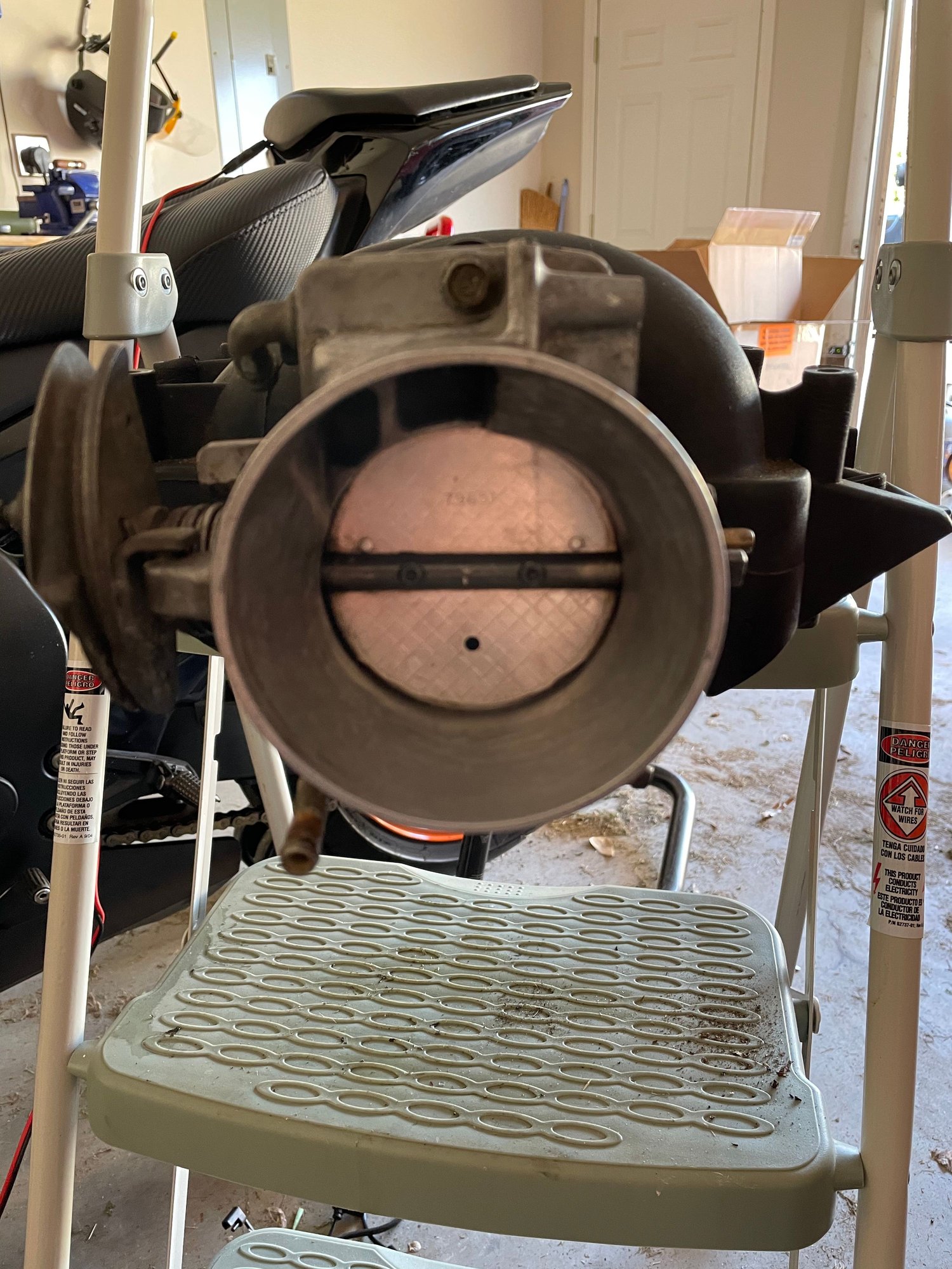 Engine - Intake/Fuel - LS6 intake w/ stock TB - Used - 1998 to 2002 Chevrolet Camaro - Reidville, SC 29375, United States