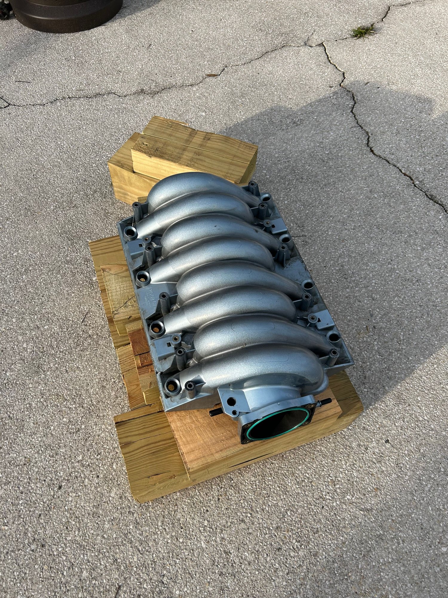 Engine - Intake/Fuel - Ls3 intake - Used - 0  All Models - Jacksonville, FL 32216, United States