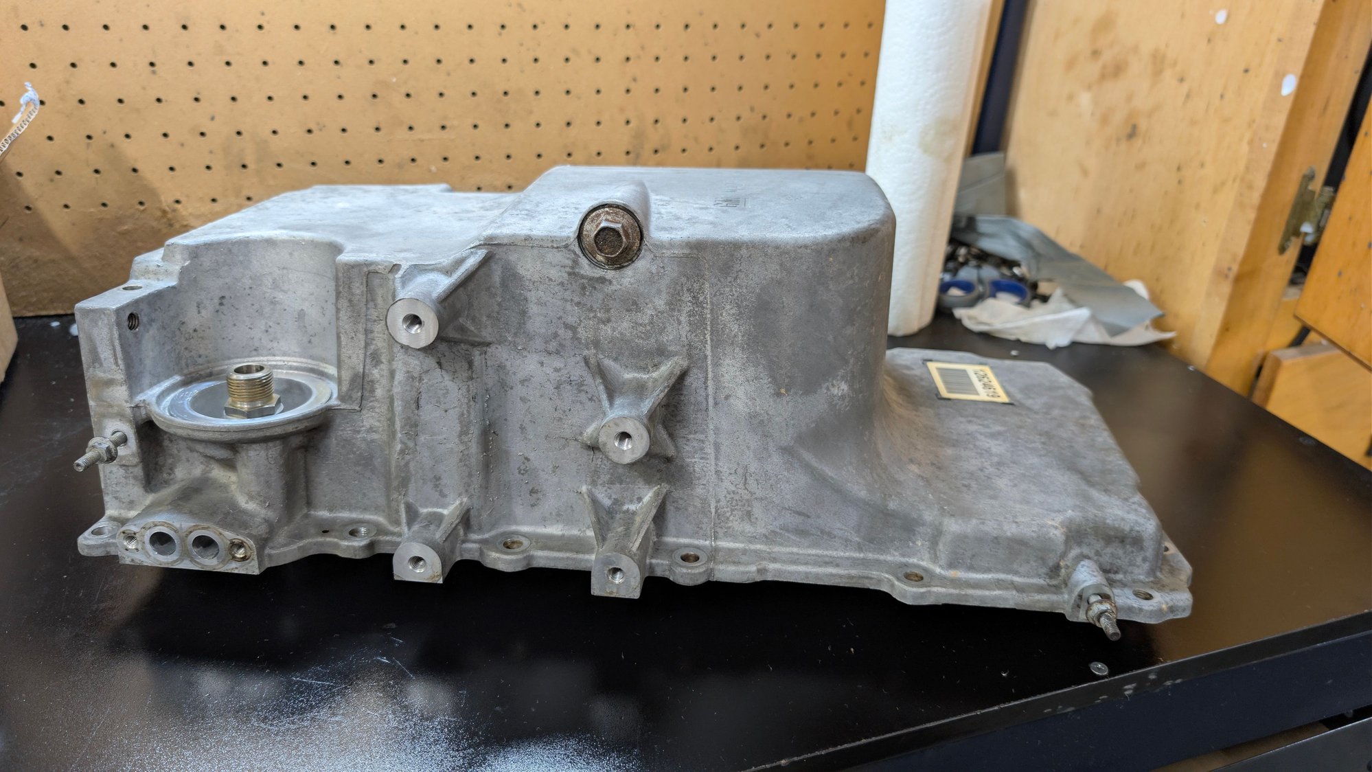 Engine - Internals - LS3 oil pan from 2011 Camaro SS - Used - 2011 to 2015 Chevrolet Camaro - Waynesboro, MS 39362, United States