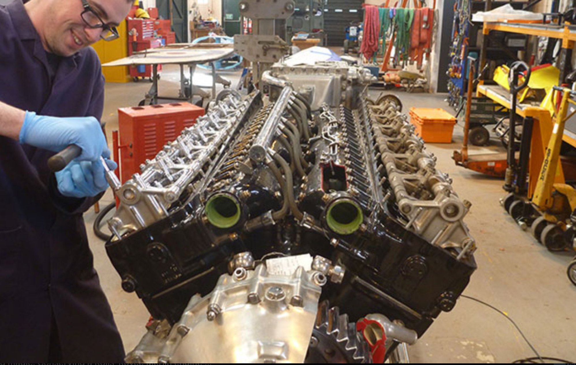 Rolls Royce MERLIN V-12 piston engine