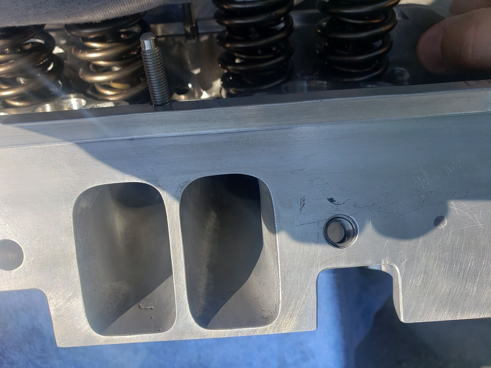  - LT1 Advanced Induction 215cc+ CNC Trick Flow Heads , Solid Roller, Titanium Valves - Cranston, RI 02921, United States