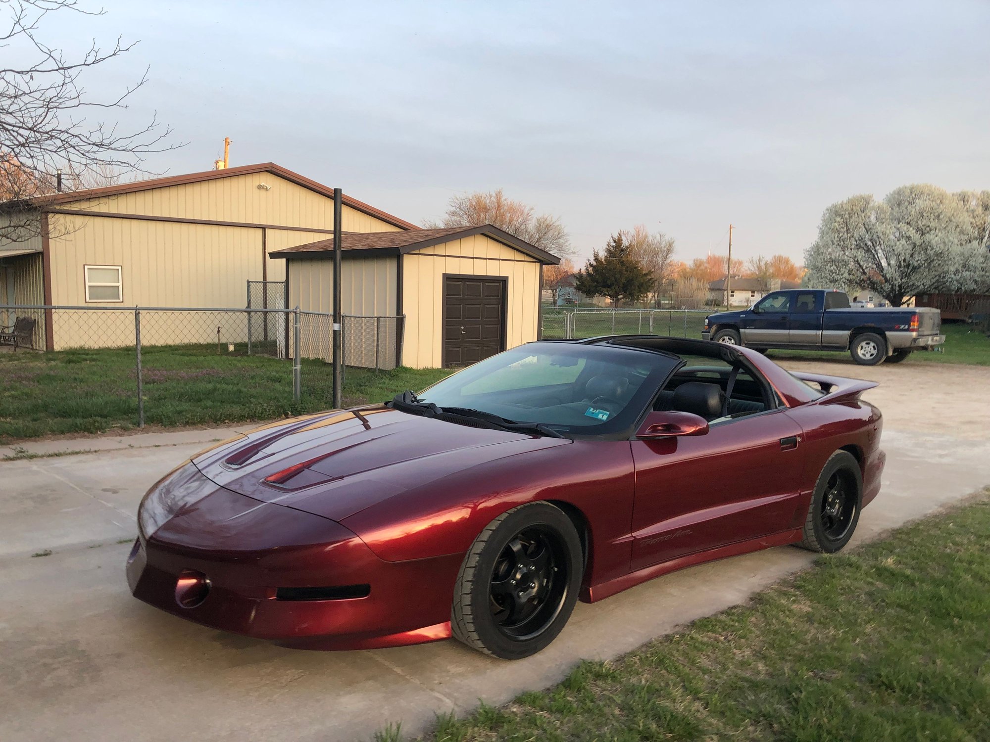 1994 Pontiac Firebird - 1994 Trans Am GT - Used - VIN 2G2FV22P2R2201447 - 89,000 Miles - 8 cyl - 2WD - Automatic - Hatchback - Red - Wichita, KS 67206, United States