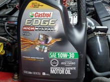 Last bit called for an oil change to get all the old oil out and run some fresh oil in the turbo and engine. I perder Castrol Synthetic, and with the turbo i opt for a slightly heavier grade oil. unfortuanly forgot to, or lost, the 6th quart so i had to add a half a quart of royal purple i had laying around. oh well, added zinc and phosphorus at least lol