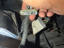 Headlight harness female end