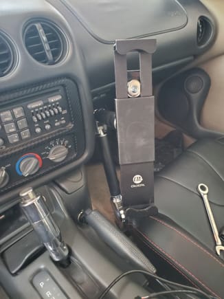 litterally just one nut and its mounted! came with all kinds of mounting adaptors and even some if you had to screw it into the floor board. 