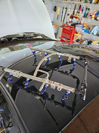 LS3 fuel rails with two -8 fitting welded on