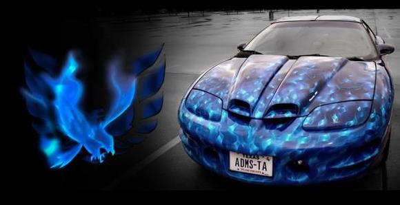 does ur car have a personal logo? i know im obsessed lol