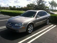 2001 NISSAN MAXIMA GLE