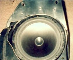made some door pods by cutting the stock bose ones bigger
for 6.5's that came in my 92 se