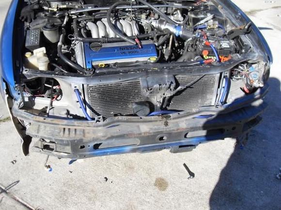 Bumper off, as you can see my 0/1 guage wires show...