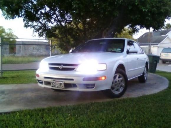 MY 97 MAXIMA WITH 8K HIDS