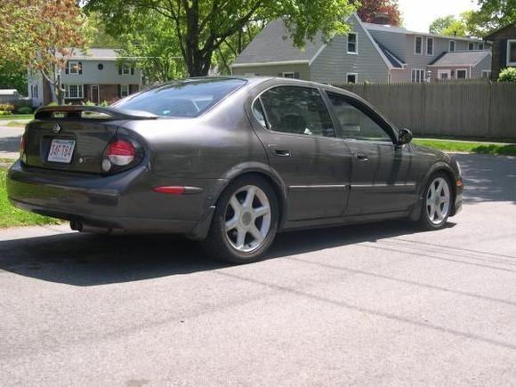25'' in front, 25 1/2'' in the rear