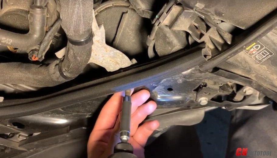 How to Replace Cornering Light Bulb for Mercedes Benz by Yourselves