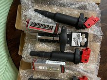 Set of 4 coils and spark plugs and puller tool