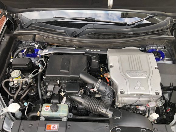 TTCR strut brace fitted to 2016 Mitsubishi Outlander PHEV.