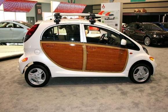 2012 Mitsubishi I woodie 2