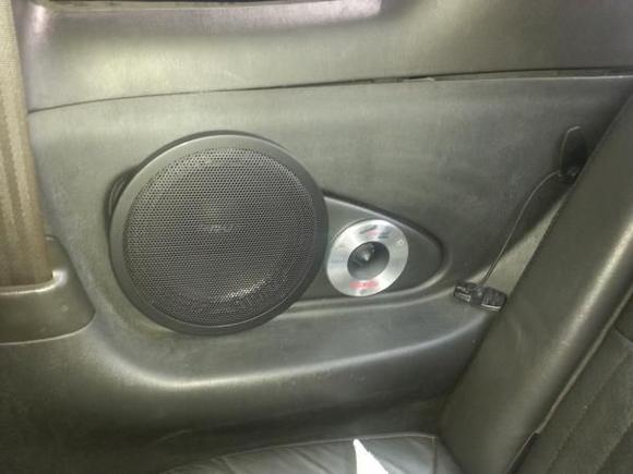 Back seat
1 8 inch
1 speaker