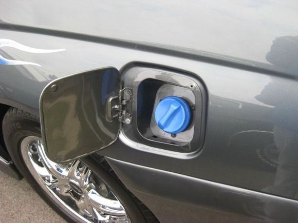 gas cap, shaved finger slot in gas cap door also