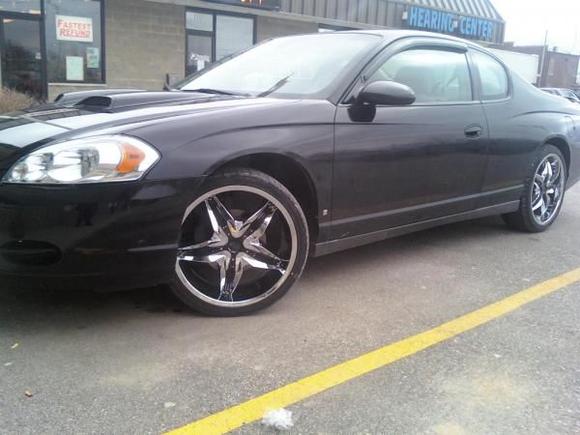 07 black monte on 20"s custom induction hood, system pictures coming soon  (6 12"s) 1000 watts each