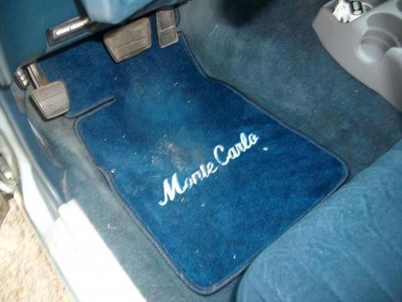 003new floor mats....dirty already!!!